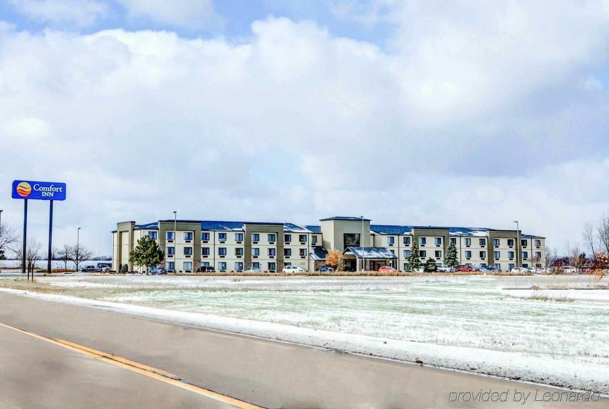 Comfort Inn Metro Airport Romulus Exterior photo